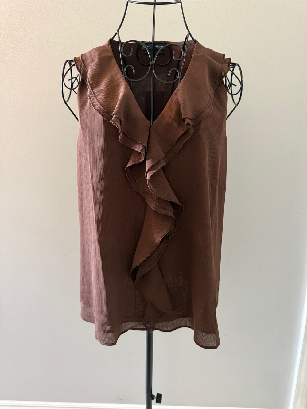 Adrianna Papell Chicrcoffe (Brown) Ruffle V-Neck Sleeveless Camisole, M, NWTs